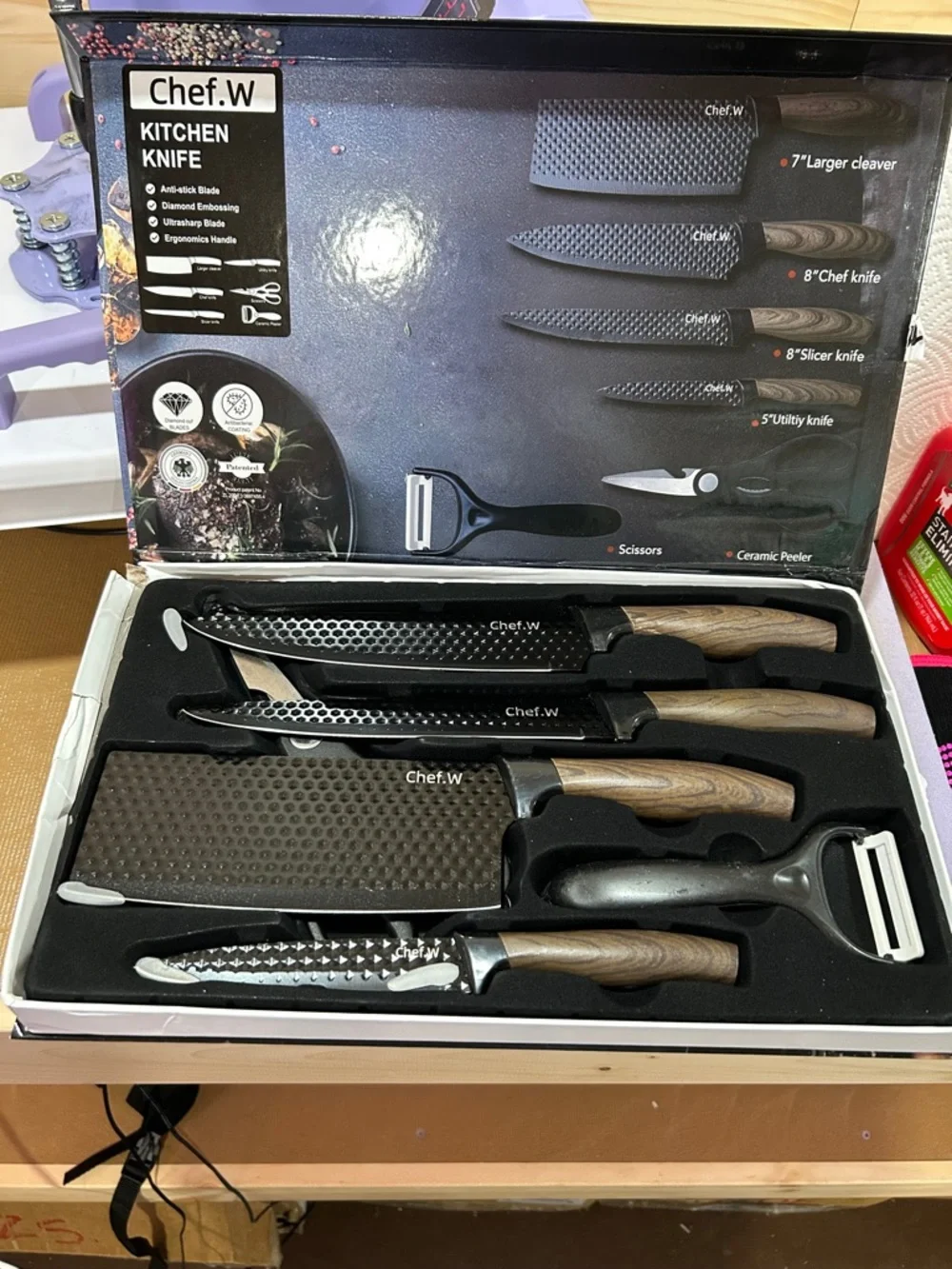 Chef.W 7-Piece Kitchen Knife Set - Black Blades with Wood-Tone Handles
